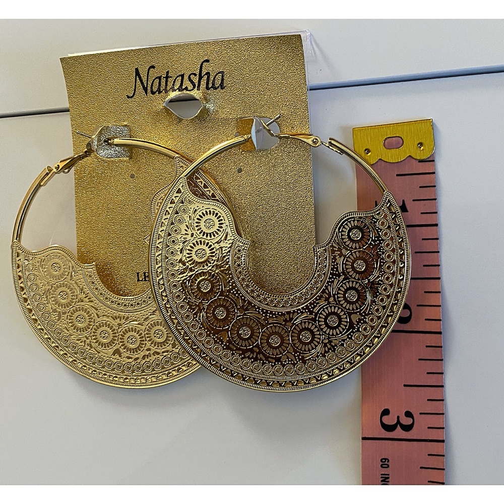 π· π Natasha Gold Filigree Large Hoop Earrings - Picture 4 of 6